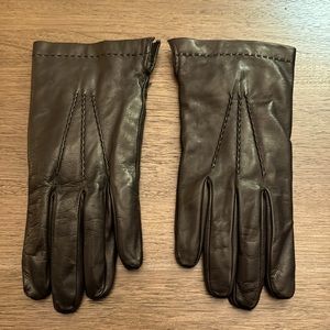 Leather Gloves Men’s, black in a size 8 1/2 Fur lined